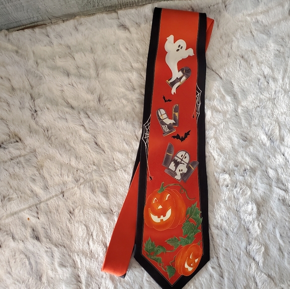 Hallmark Seasonal Concepts Men's Halloween Spooky Novelty Ghost Tie - Picture 2 of 6